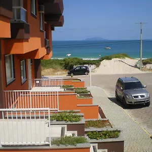 https://praia-de-quatro-ilhas-a-50-metros-do-mar.santa-catarina-brasil.com